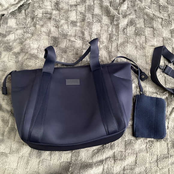 Dagne Dover Landon Carryall Medium ~Navy Travel Bag. Dust Bag added - Picture 2 of 11